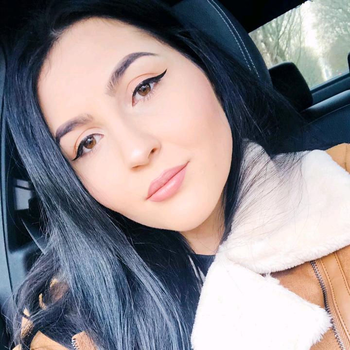 lauraionela2706