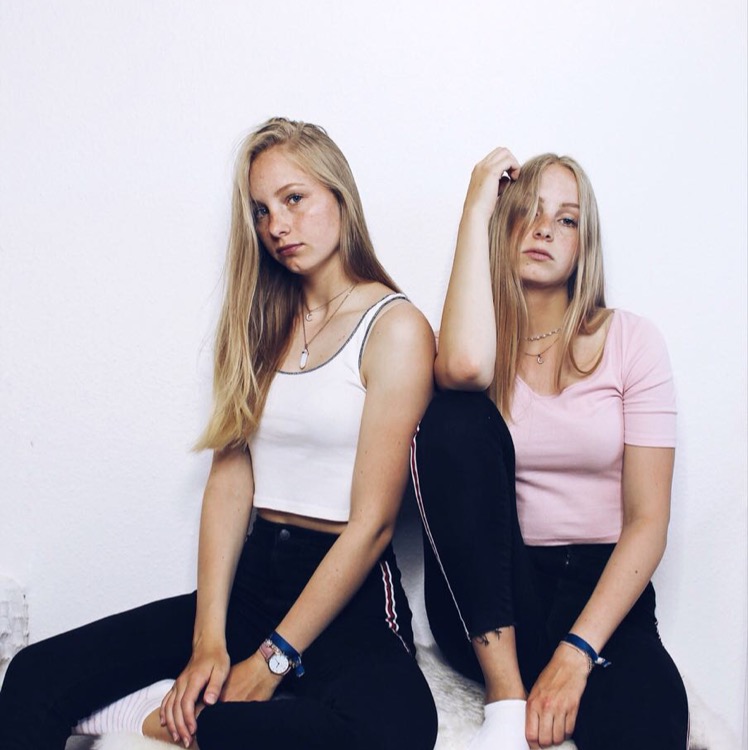 Finja and Svea💓 finjaandsvea