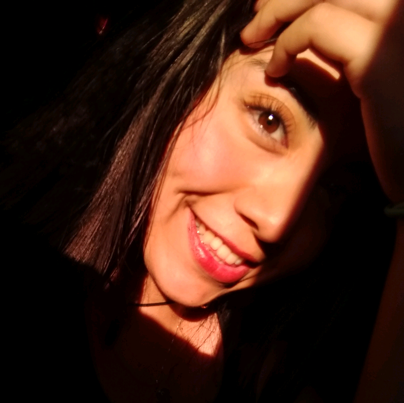 Yasmín Elmes yass_wtf_o.o