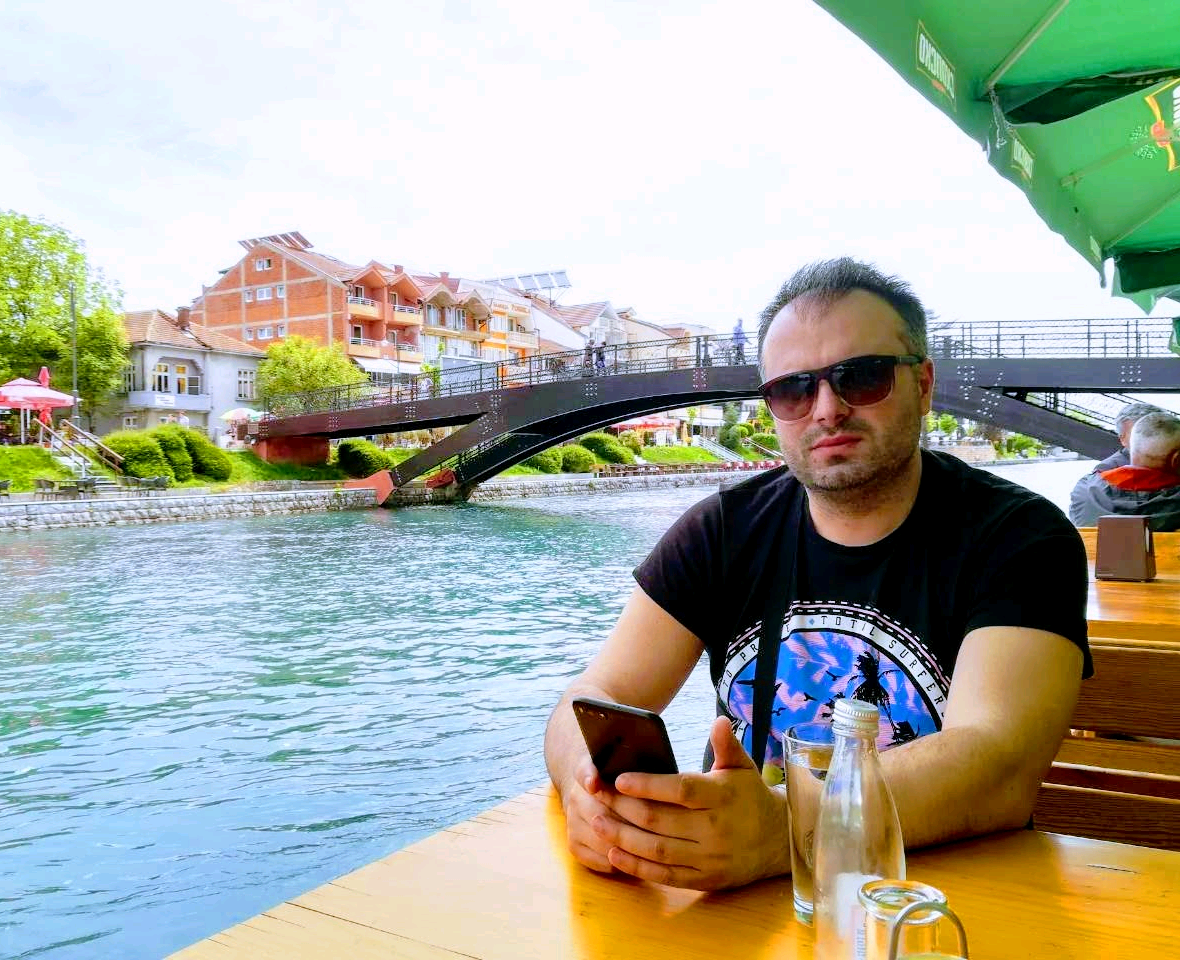goran1984365 goran1984365