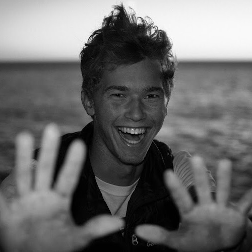 Evan Kroeze evank_25