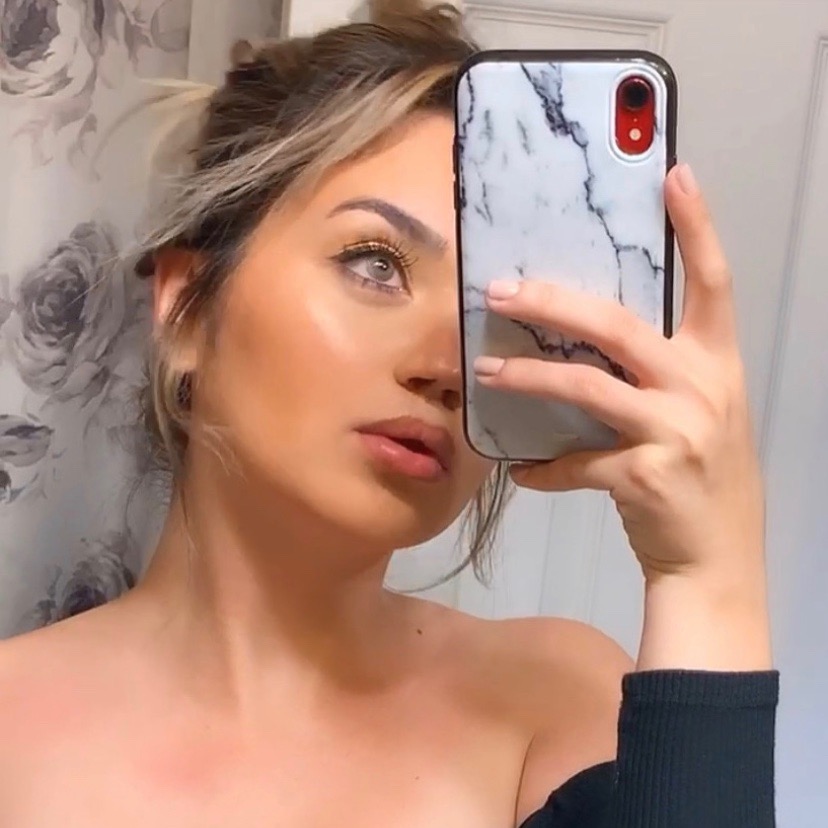 Victoria Alexis victoriaalexiis