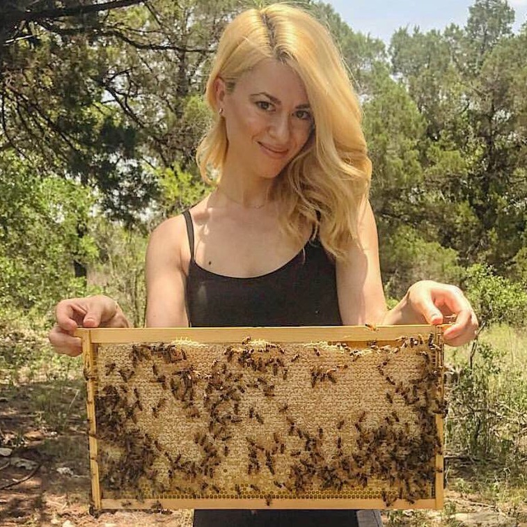 Erika Thompson texasbeeworks