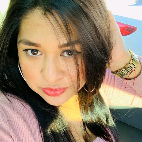 Esme Reyes🦋🦋 esmereyes048
