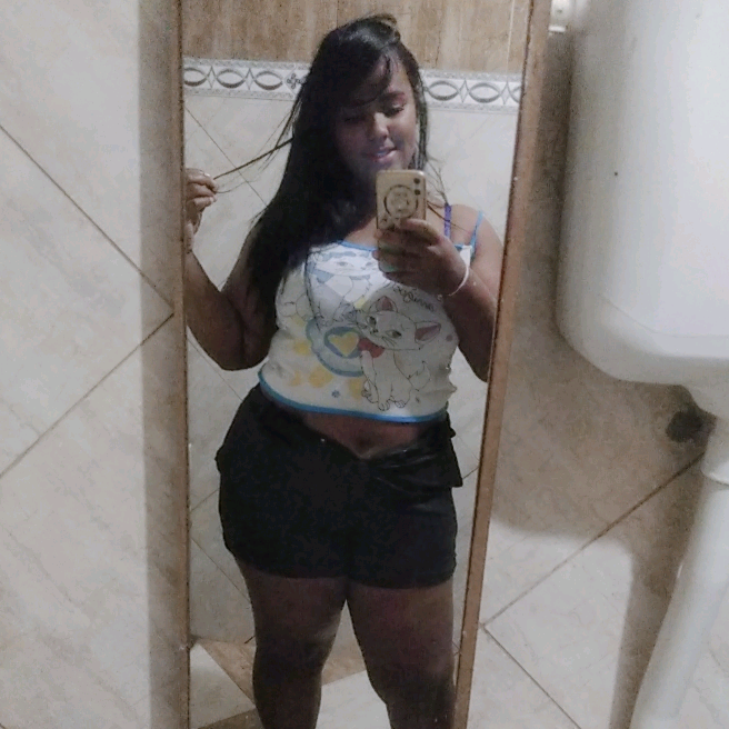 Tayna Ralha taynaralha