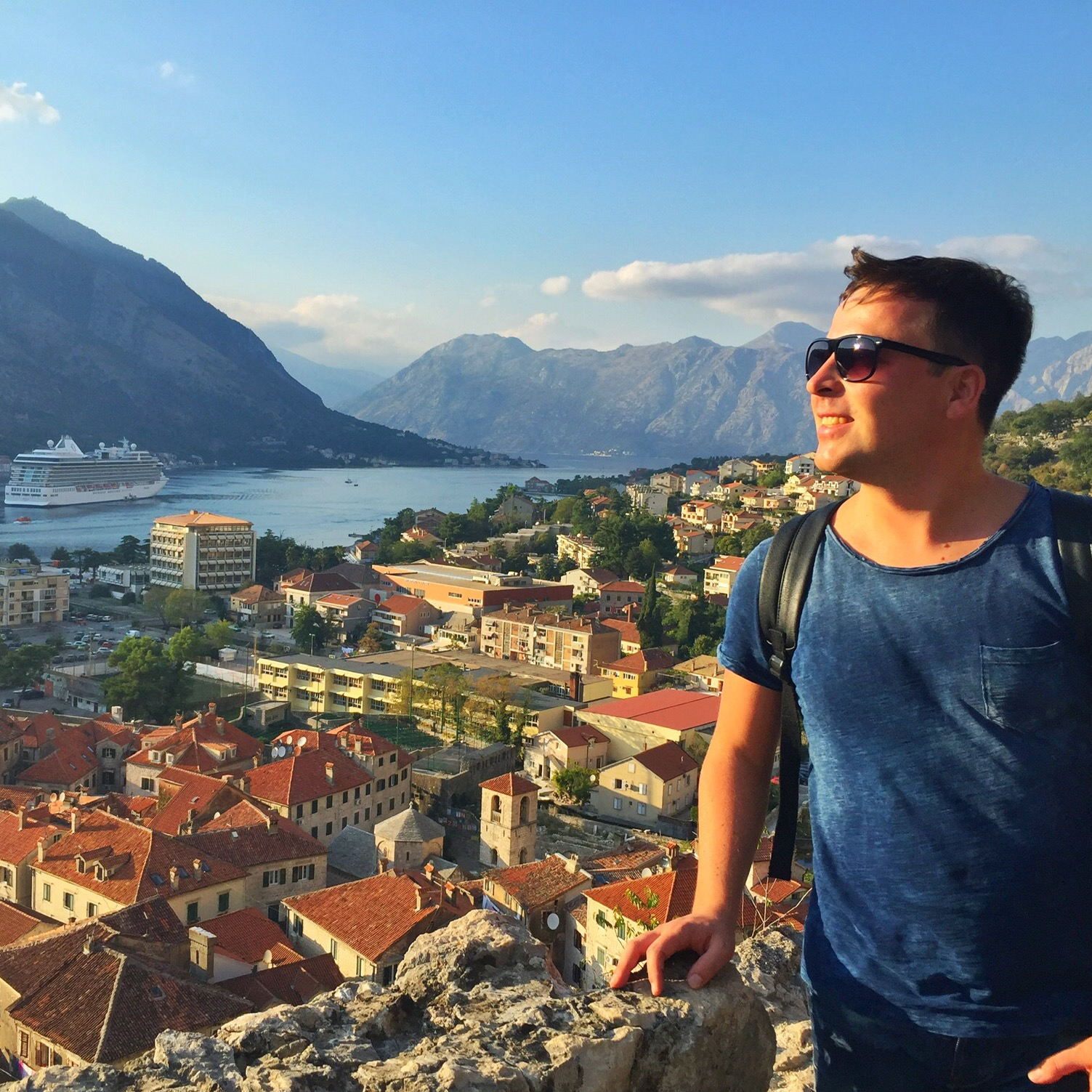 Artem☀️happy artem_happy