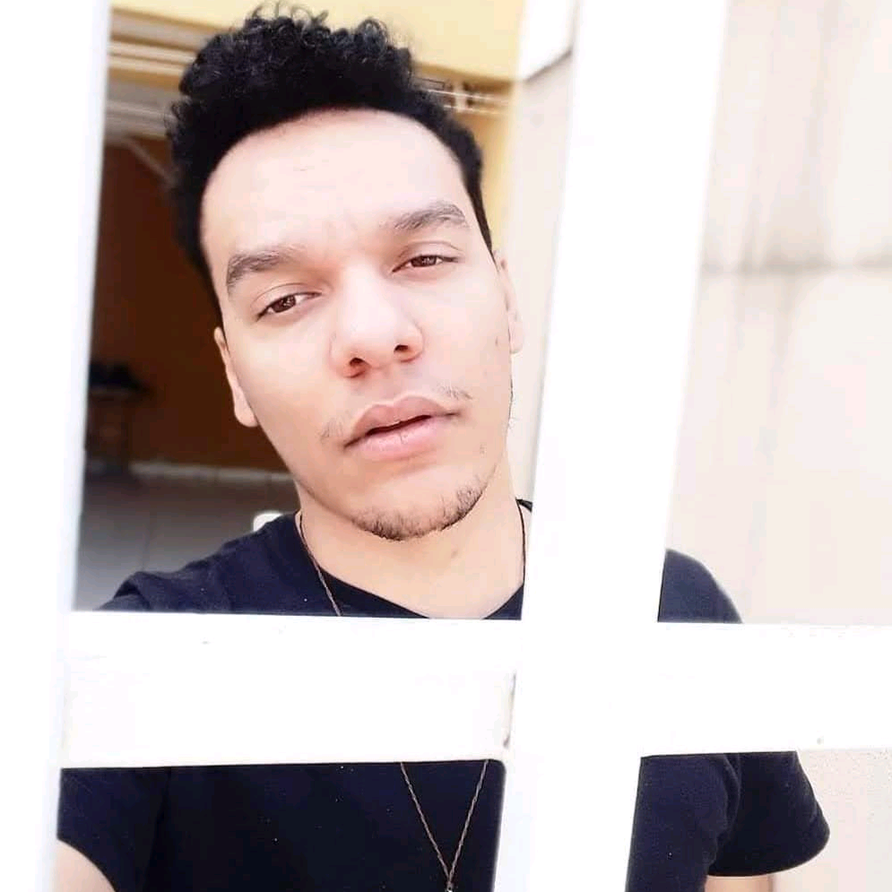 Oi eu sou Cantor tomas_cantor
