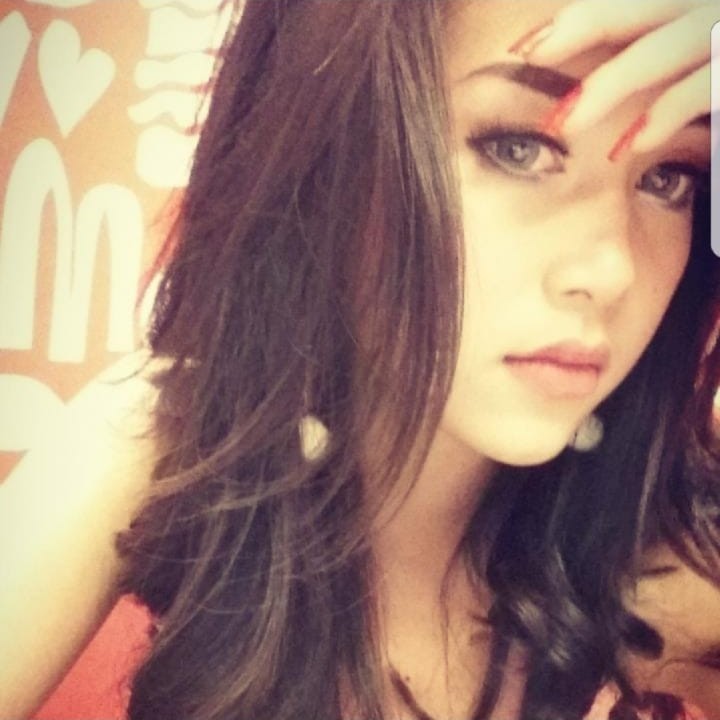 Vina Panduwinata 2150894113