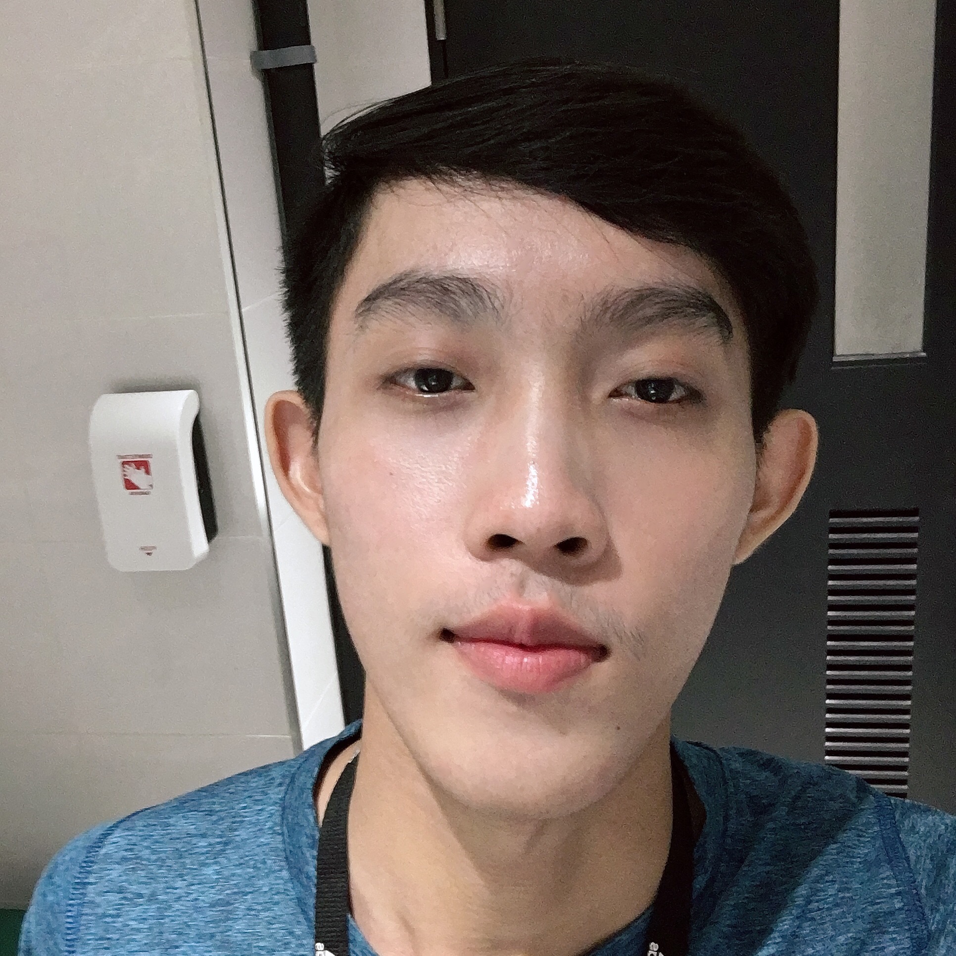 Yäng Kour 30509214281