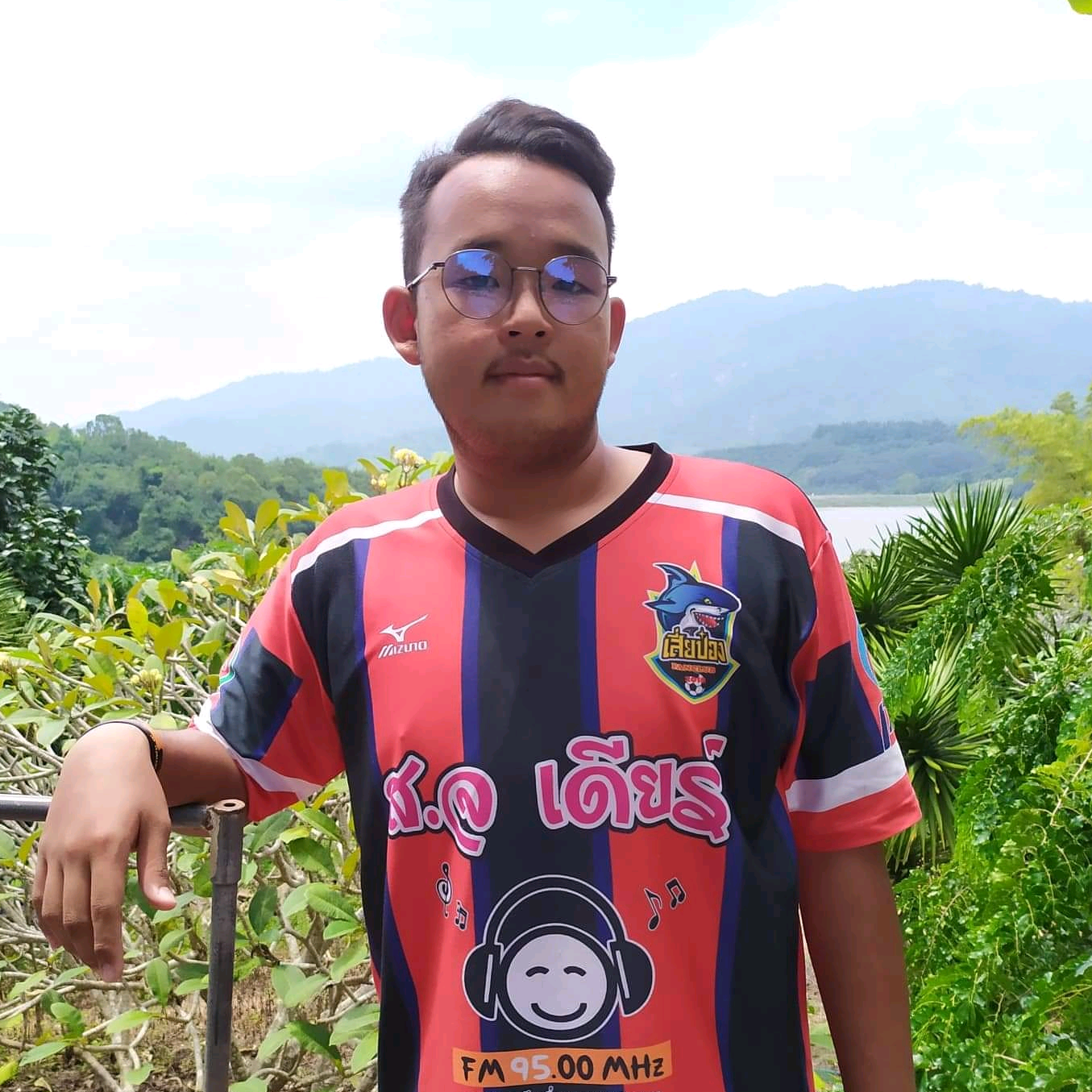 Tong Kunkawee kunkaweebindry14