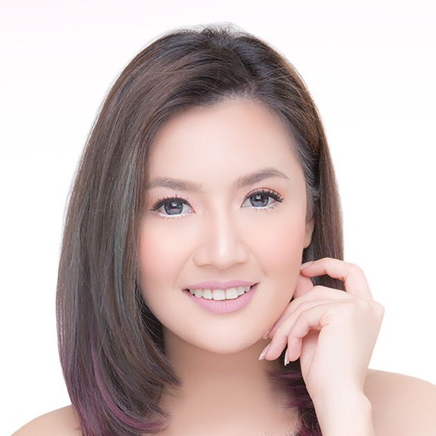 Asty Ananta asty_ananta