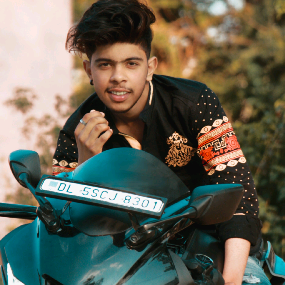 𝐕𝐈𝐊𝐊𝐔 vikkugoswami.21