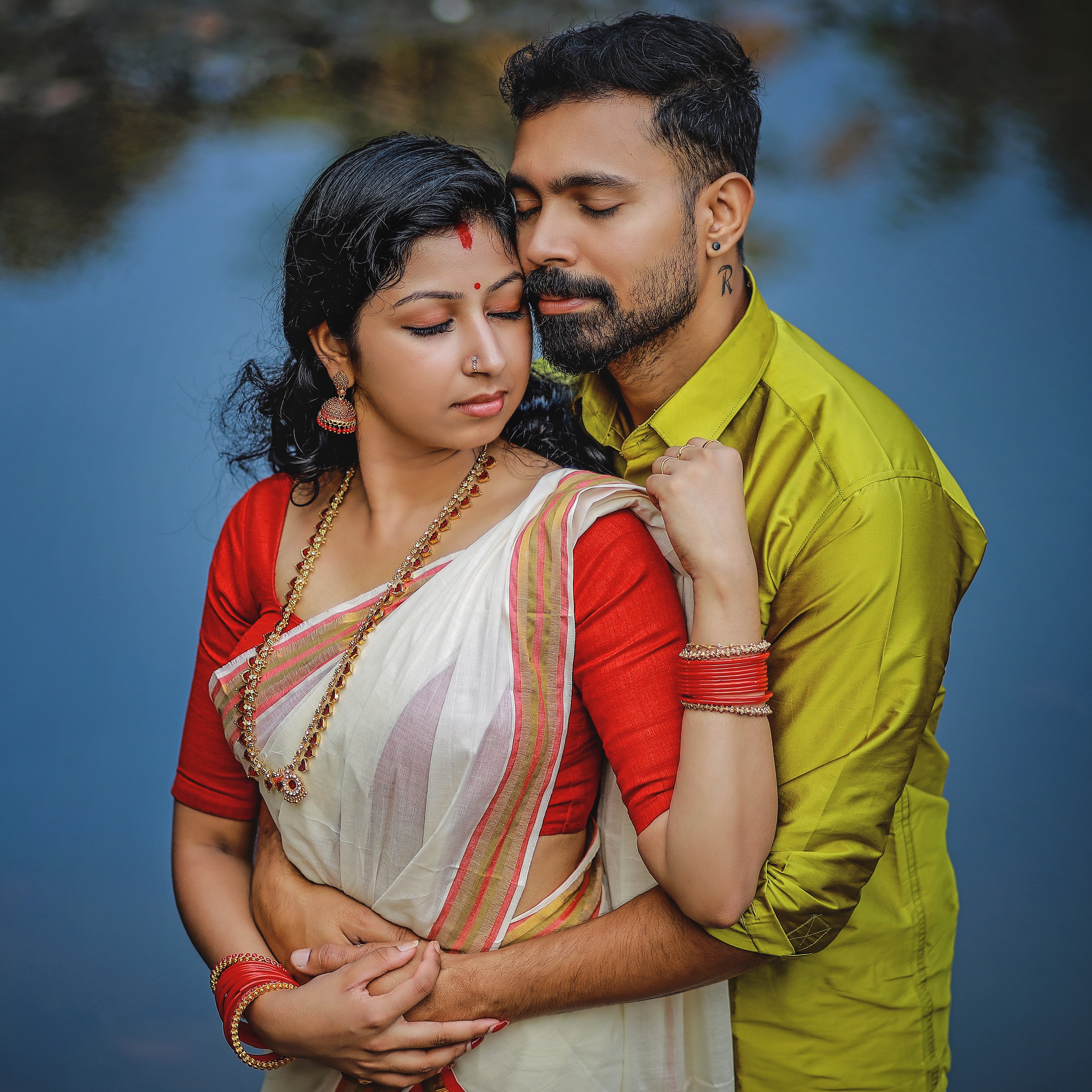 ❤️Red❤️Couple❤️ sijosh.riya