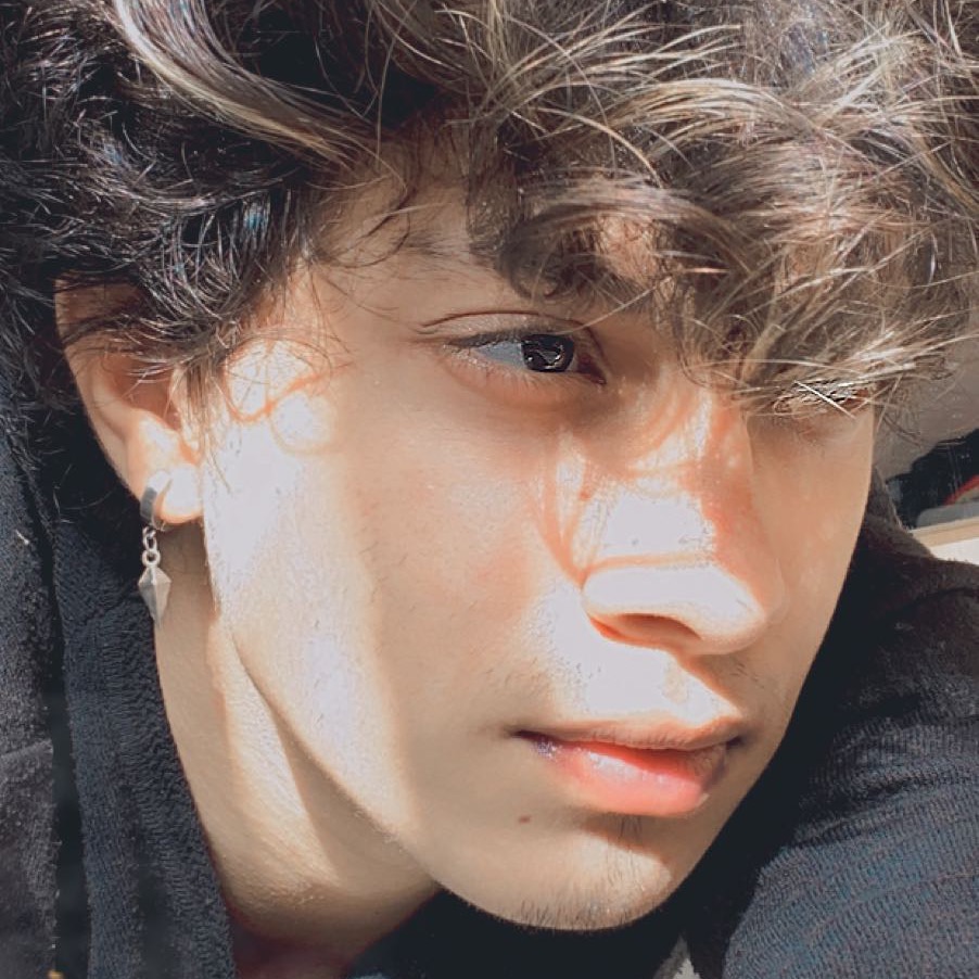 Alex ✖️✖️✖️ alexlx___