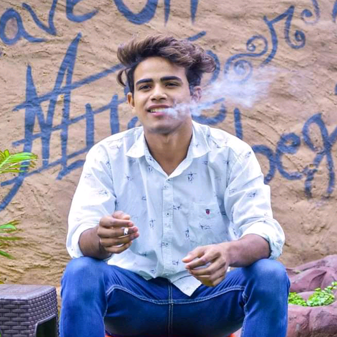 Short Video_ model🔵 namosinghmeena0
