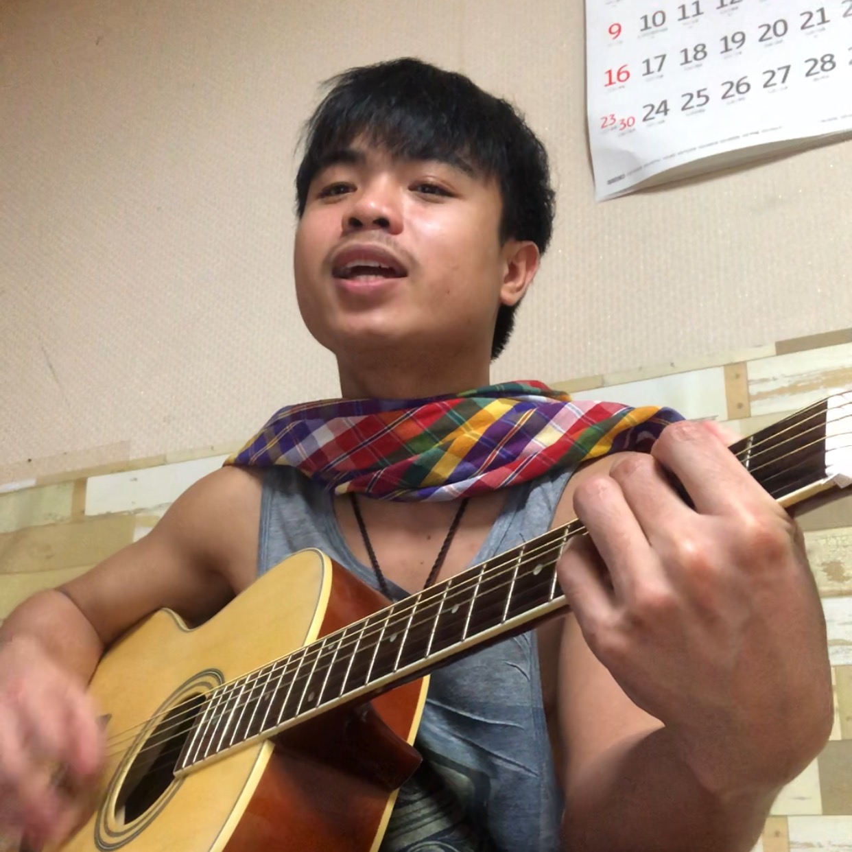ตั้ว หลอยเสียบ tuazazi