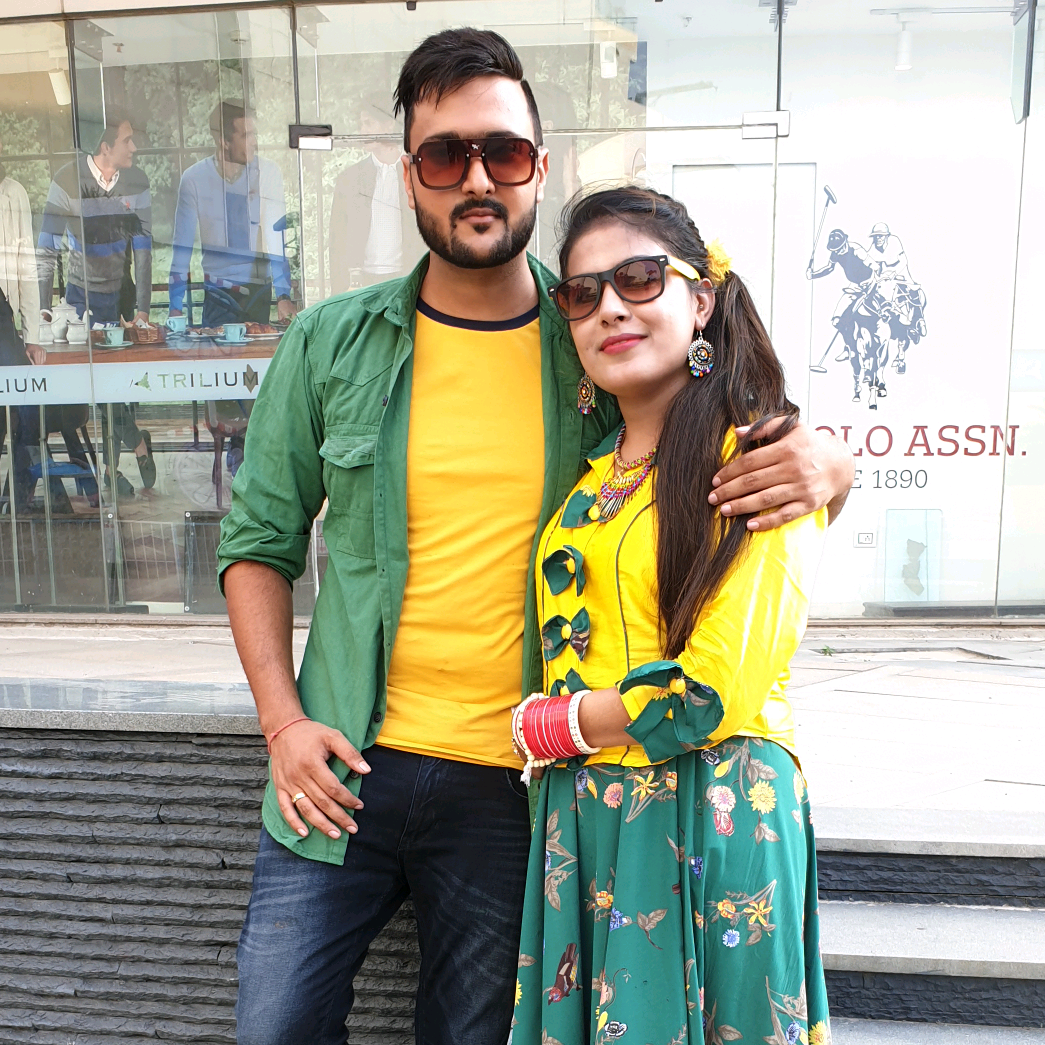 mr.mrs Gill moonlight_couple