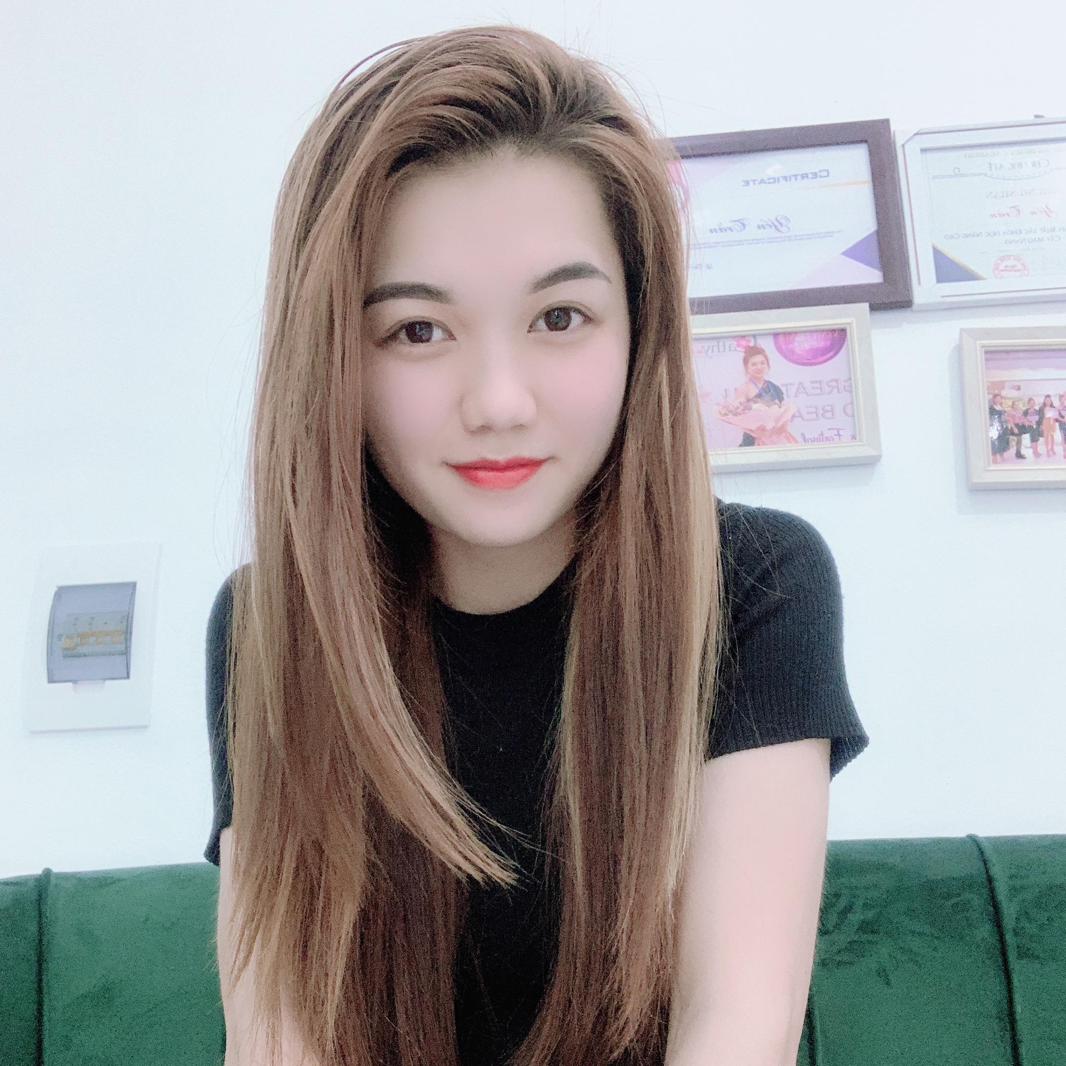Yến Trần yen_op
