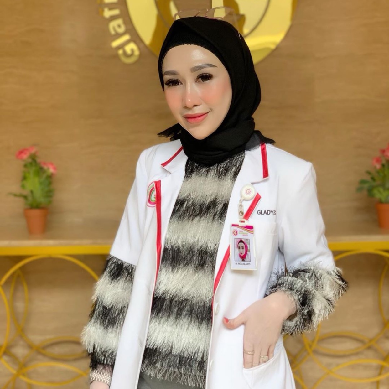 Reza Gladys Prettyani Sari rezagladys