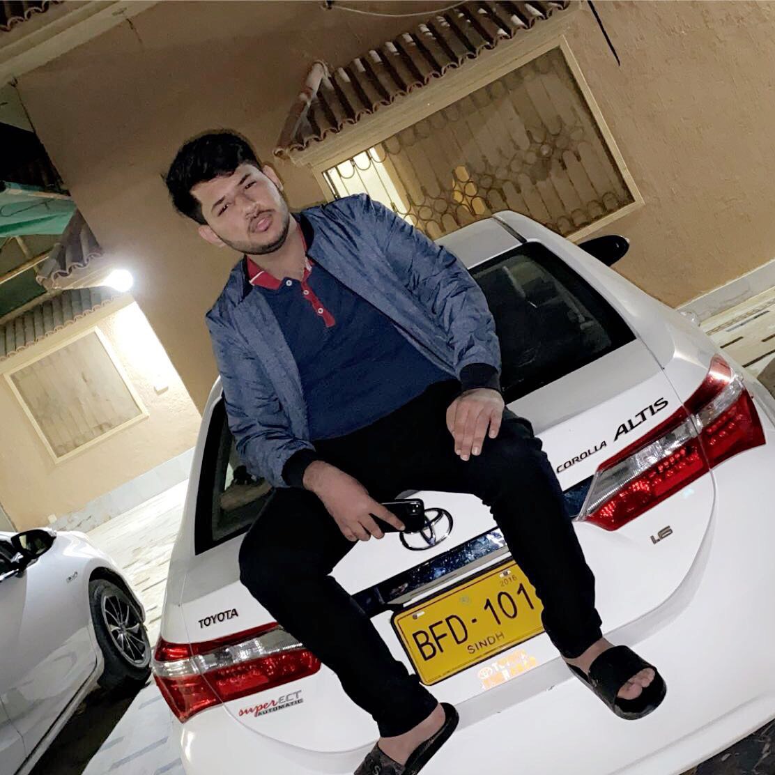 Karan Lakhmiani karanlakhmiani1