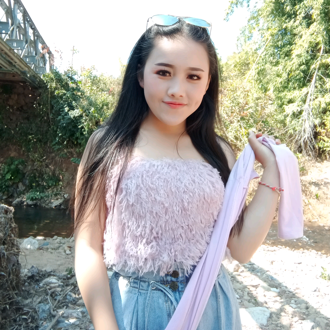 Houa Yang 31926383113
