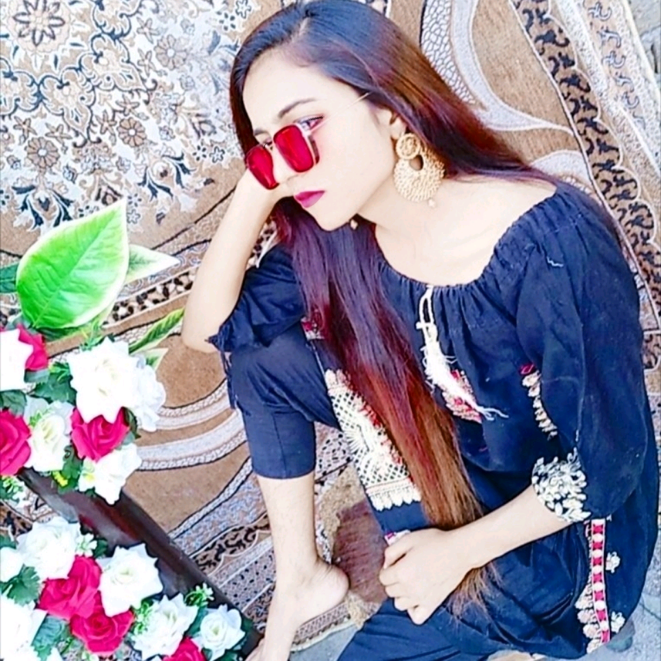 Queen of pindi👑👑 aroosaqueen8