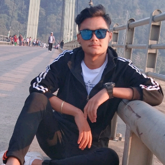 Mr__Suresh__🥀💓🤫 its_me_suresh350