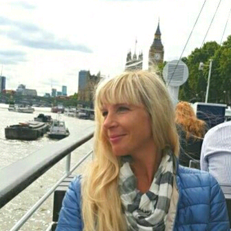 Anna annaamoordon_51