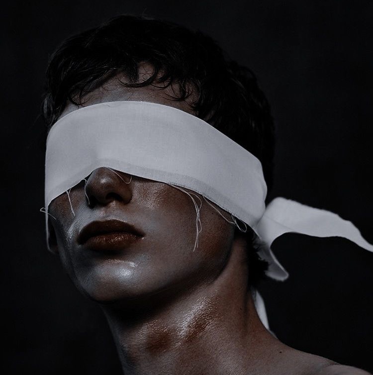 عـــزيز | 𝐀𝐙𝐈𝐙 🍂 vzc511