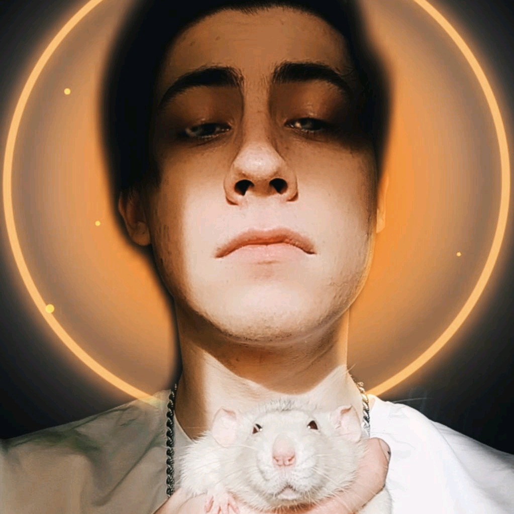 Илюша 🐭 eto.ilysha