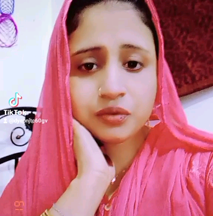 অভিমানী  মেয়ে আমি dyepnjtc60gv