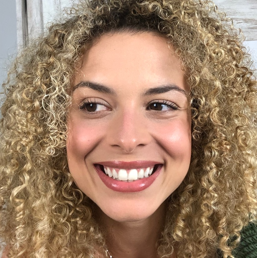 𝗟𝗮𝗿𝗶𝘀𝘀𝗮 𝗚𝗹𝗼𝗼𝗿 larissagloor