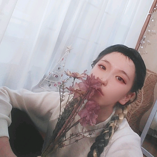 ☕️🐺藺華☃️❄️裸眼 捏造衣服⚠️ rinka0.4