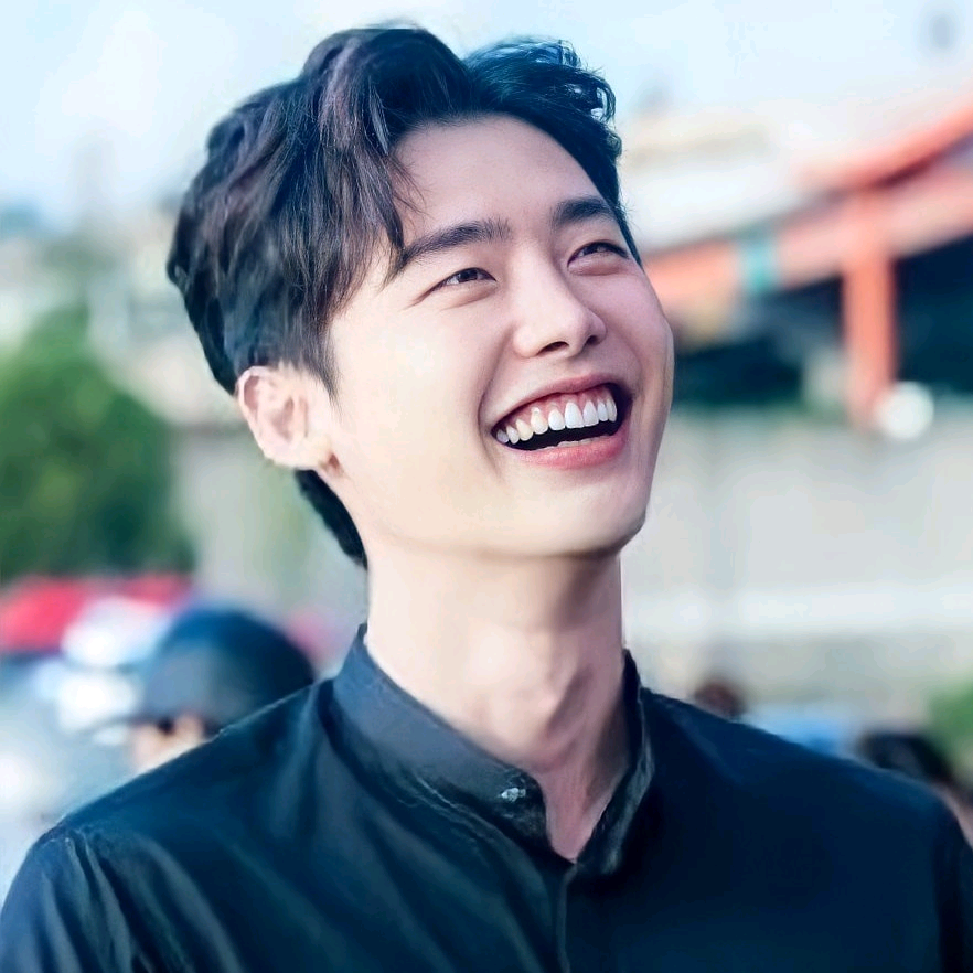 𝐋𝐞𝐞 𝐉𝐨𝐧𝐠 𝐒𝐮𝐤 ᵈᵒ 🦋 jongsuk_kyungsoo