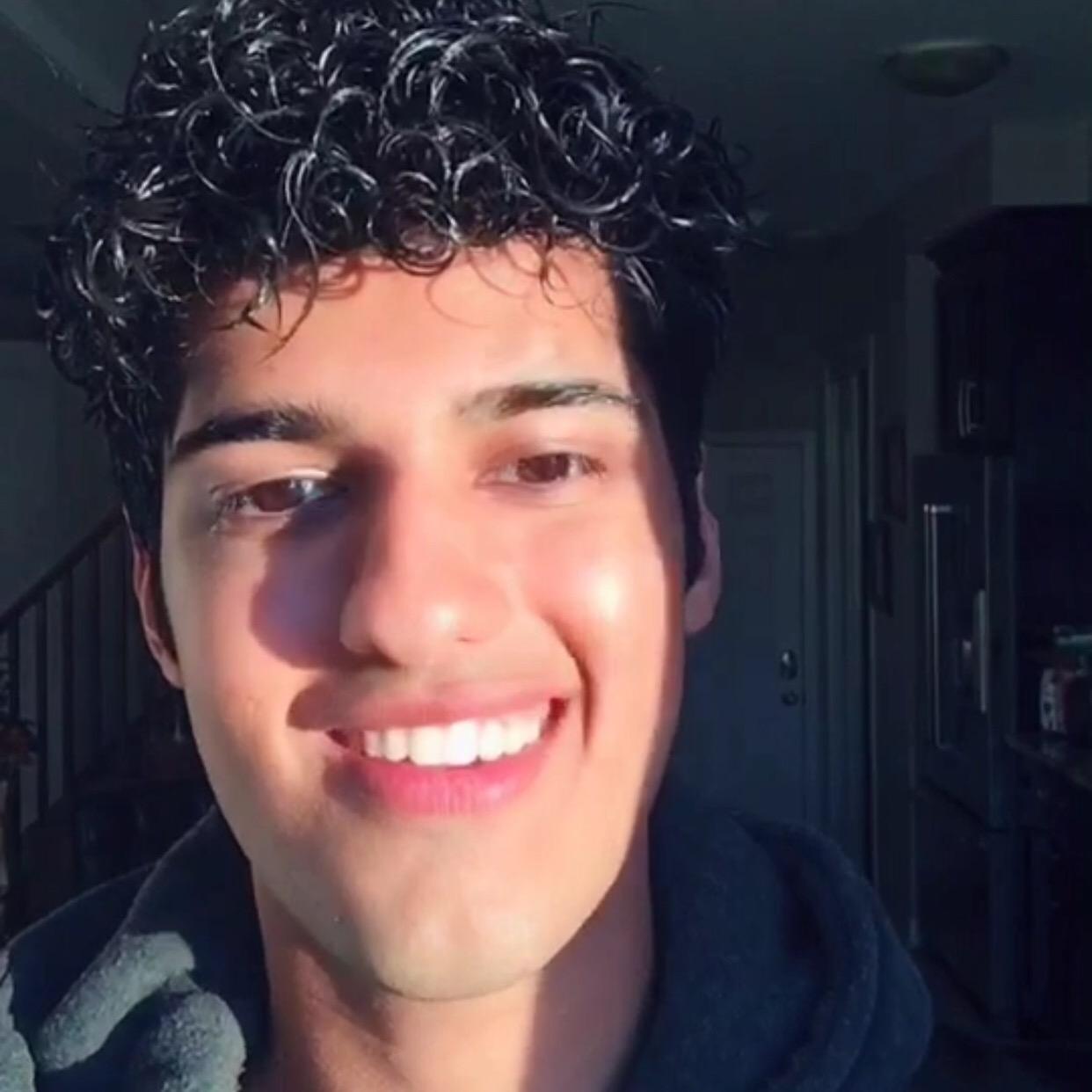 Hasaan Tariq hasaantariqq