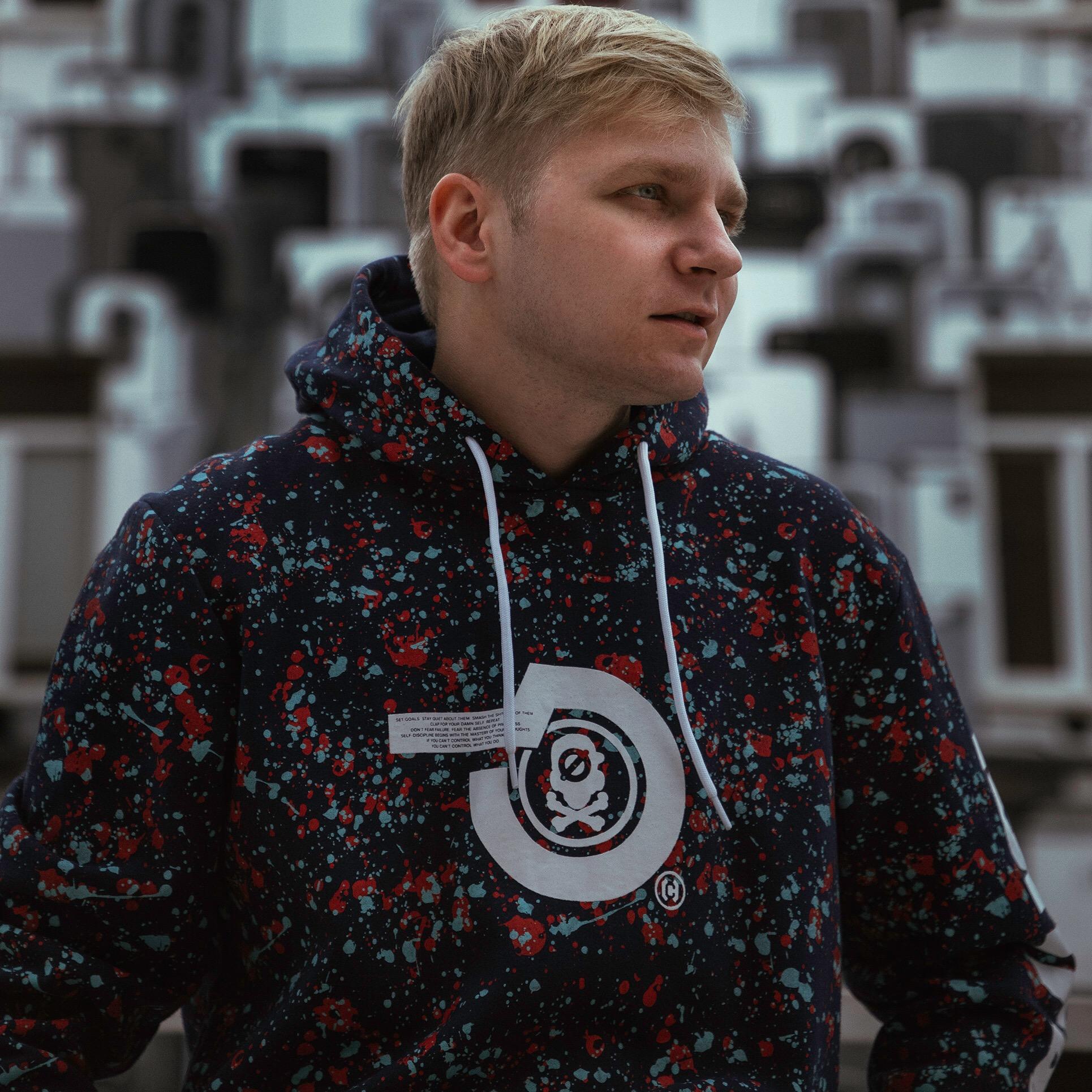 Рома Бряков r.bryakov