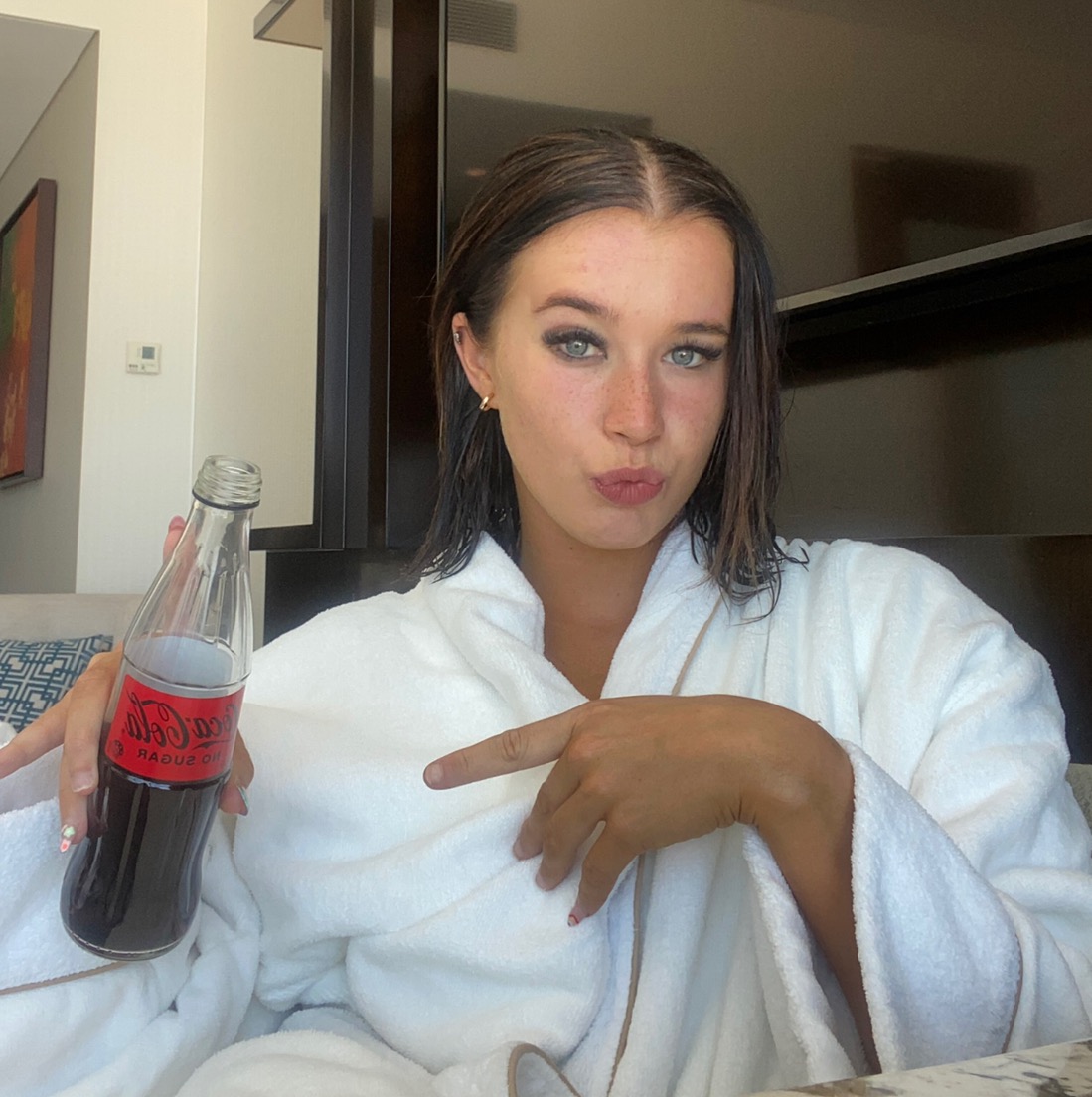 • Caitlin Cummins • caitlincmmins