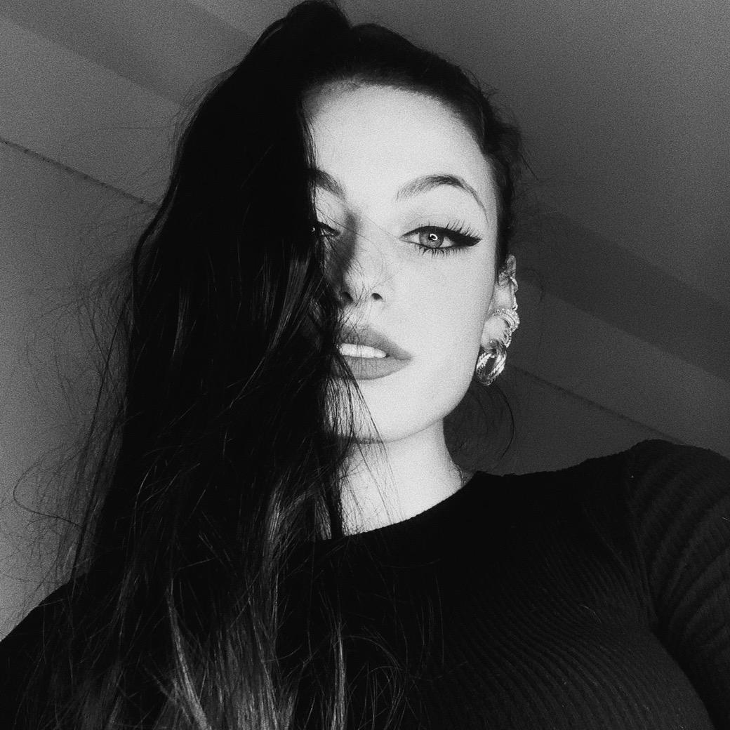 𝒢𝒾𝓊𝓁𝒾𝒶🌙 giuliavitaliti