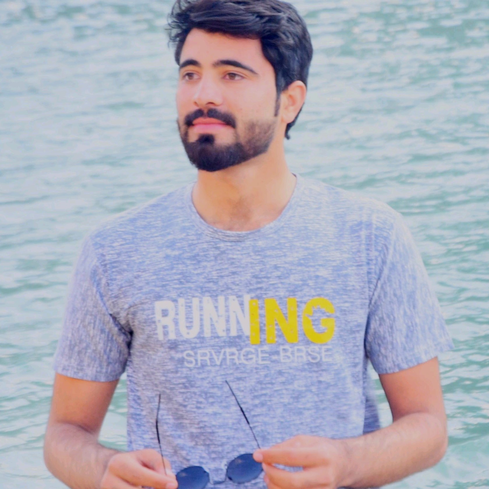 Qamar Khan qamarkhan787
