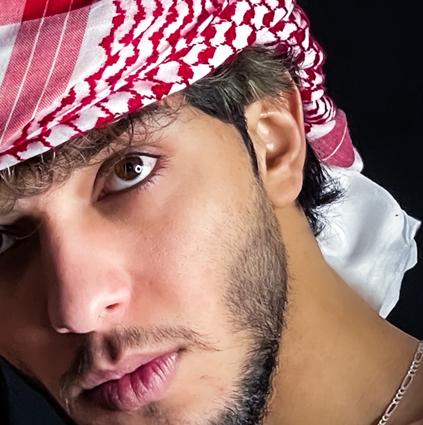 HAMADA KHAN hamada.khan