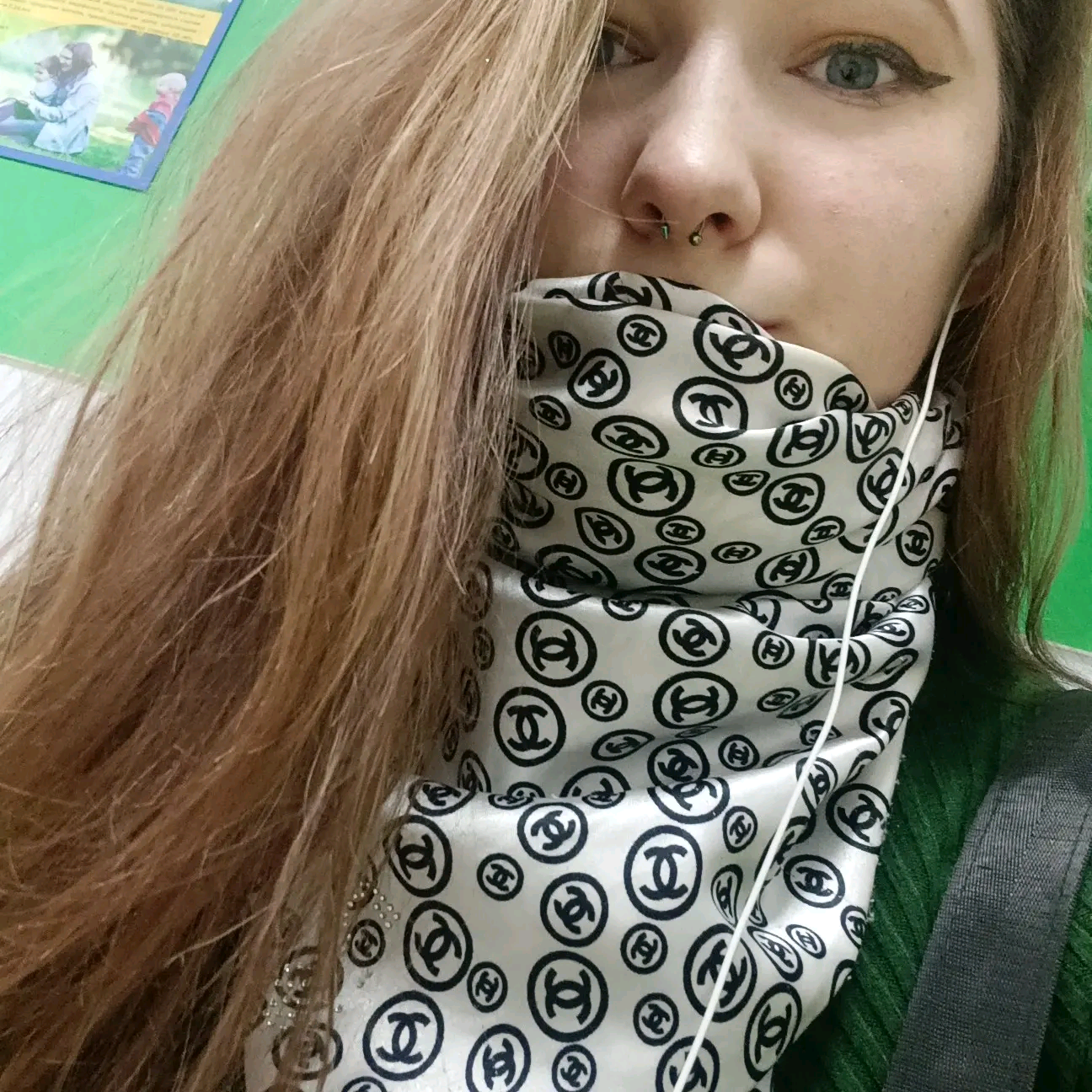девочка с приветом 🤪 iuda19