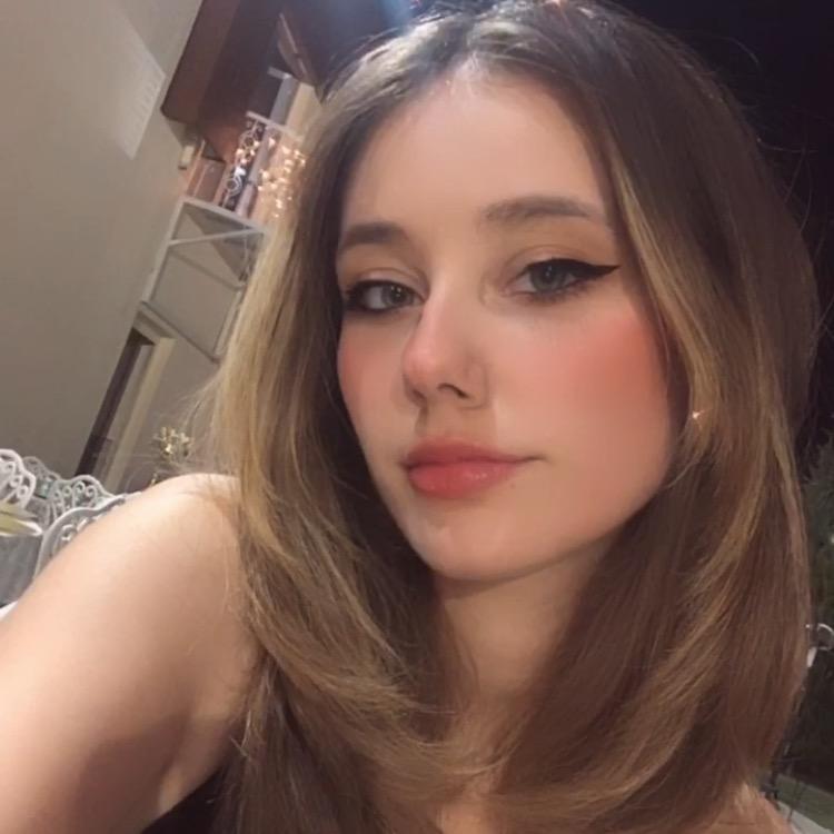 Elif Ceren Ozkan elifcerenozkaan