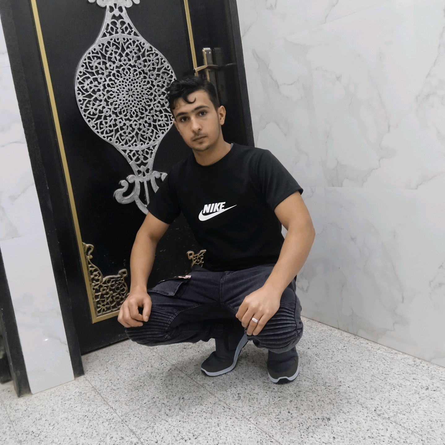 مهرب فستق bolaihdhomran