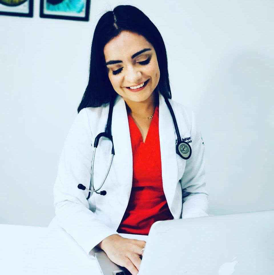 Dra.Carmín 👩🏻‍⚕️ dracarminrdgz
