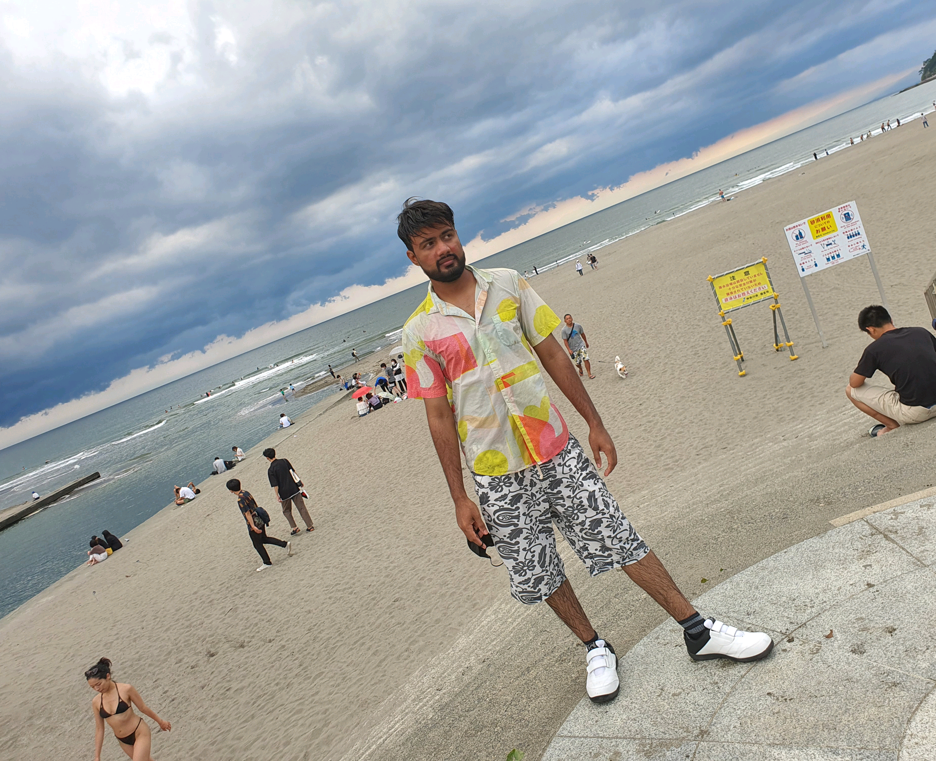 Qasim_japan qasim2407