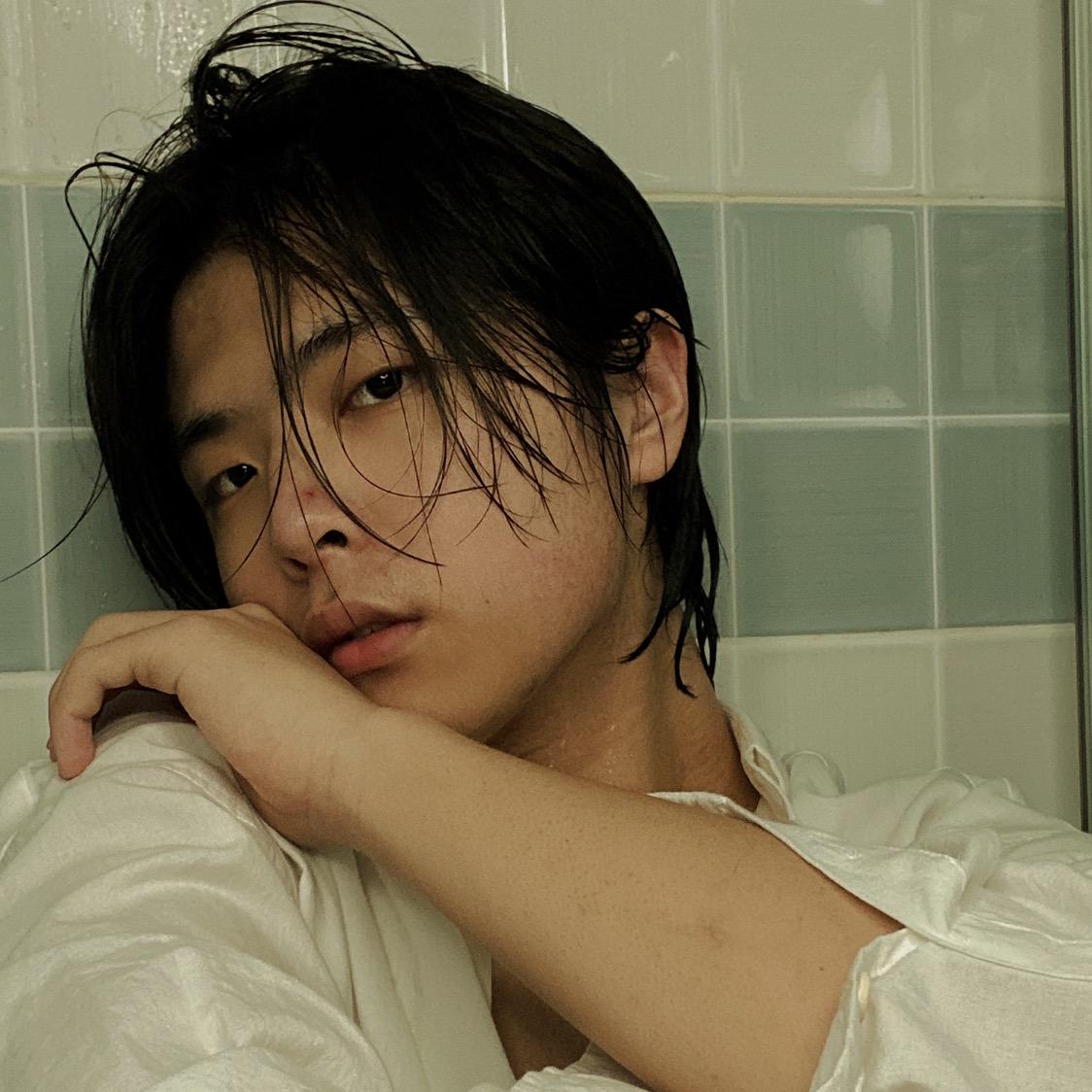Chan 찬 chanchooneh