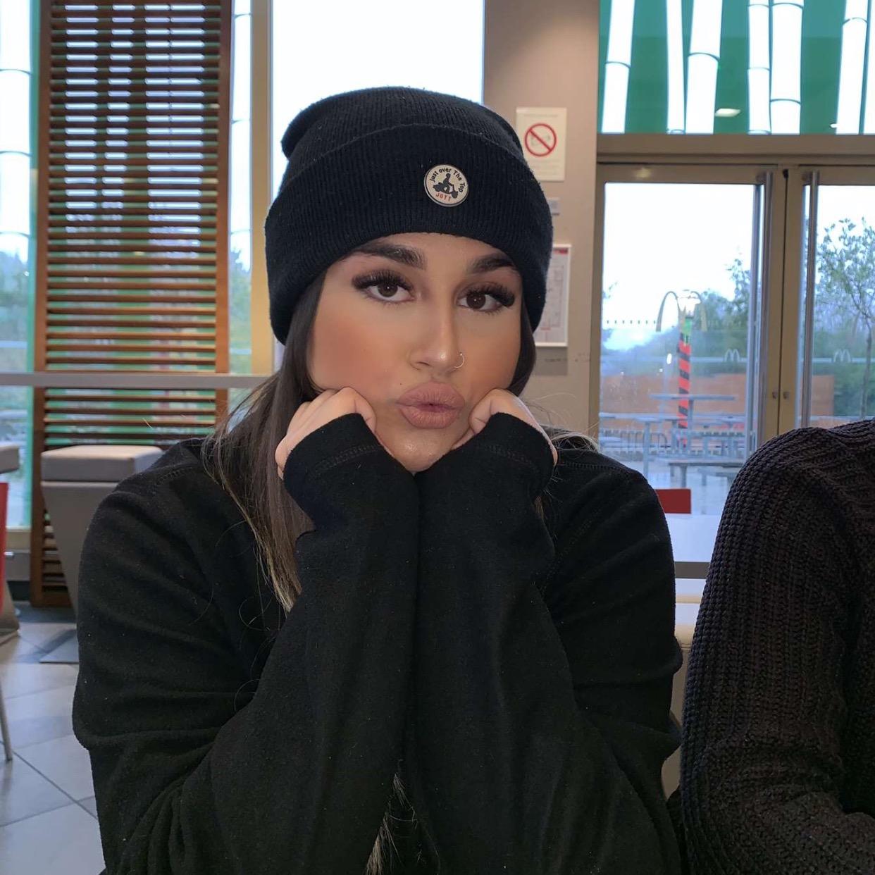 sabrinahmedi sabrinahmedi
