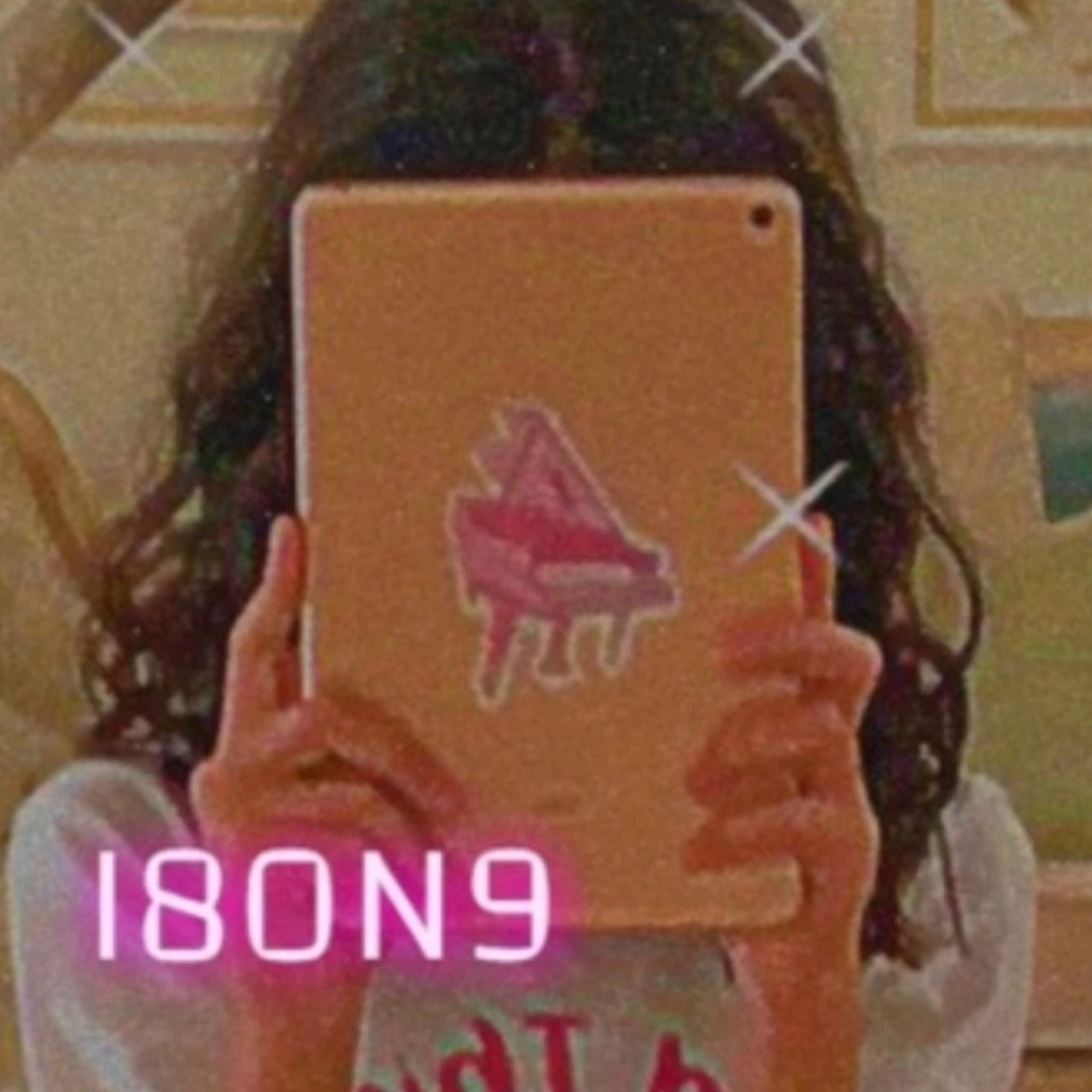 مس زرافه💛 i8on100