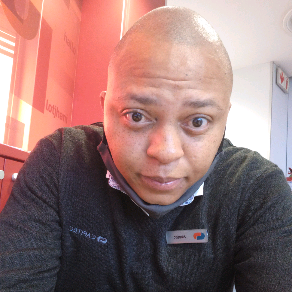 Sibusiso Hlophe sbubookings