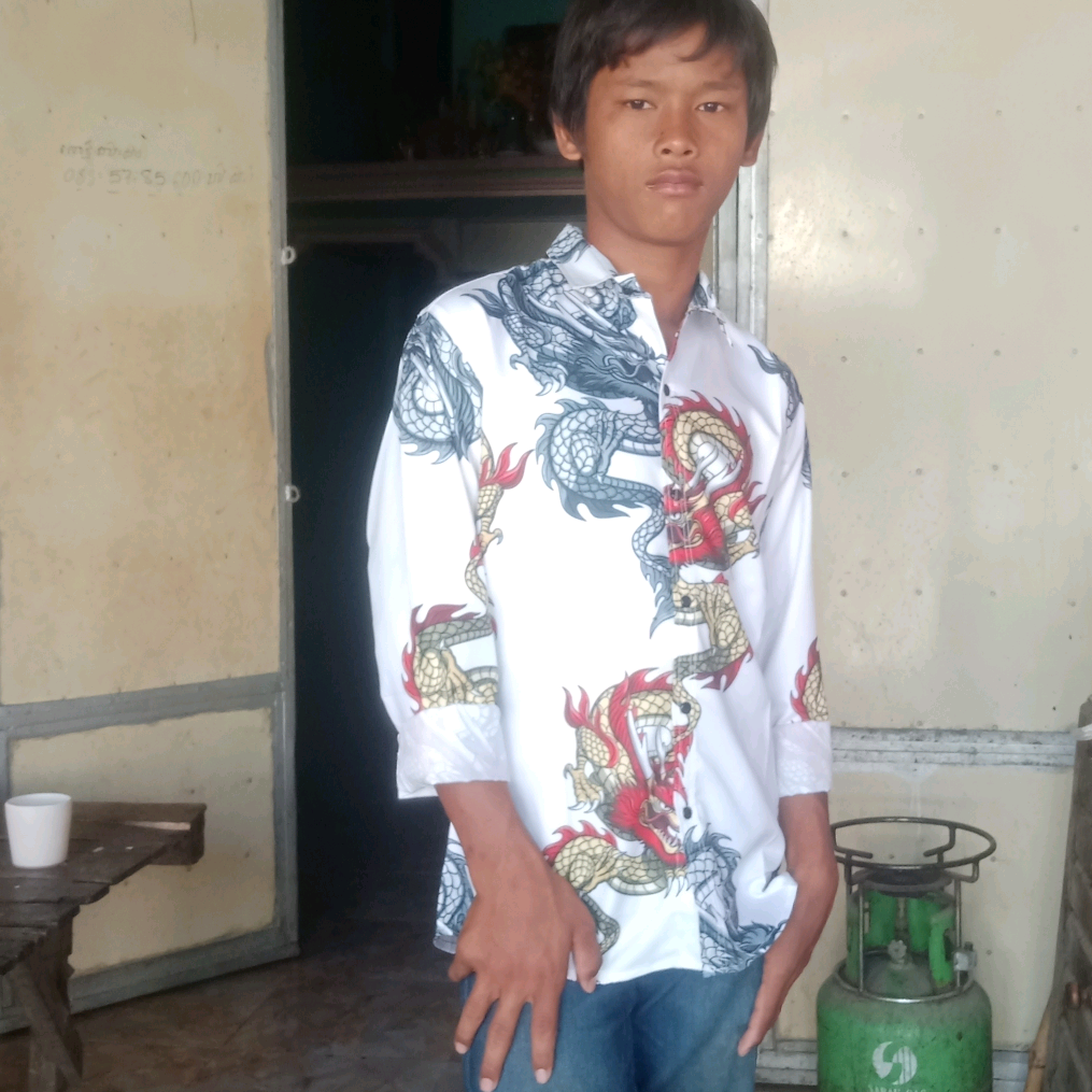 ចាន់នីនកូនពៅ😎😎😎😎 leapleap39